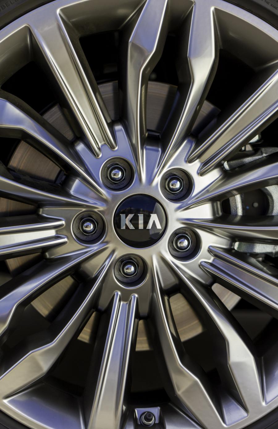 Колеса Kia Cadenza (YG) 2020 года  (NA) (фото 42 из 51)